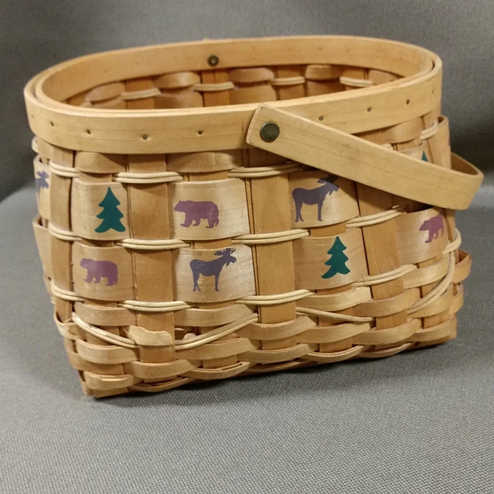Rustic woven basket with handle